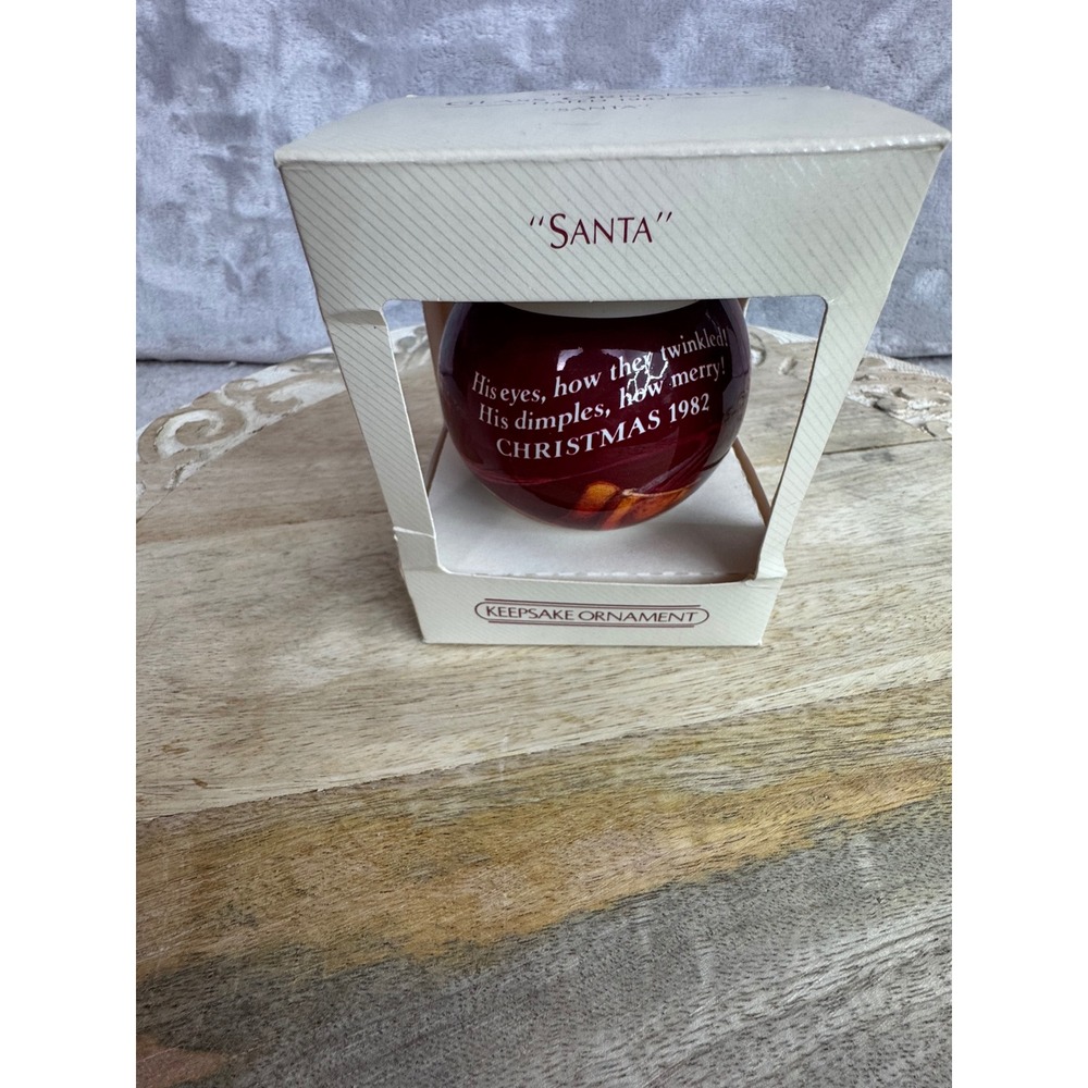 Vintage Hallmark Keepsake Ornament‎ 1982 Santa Red Glass Ball QX221-6